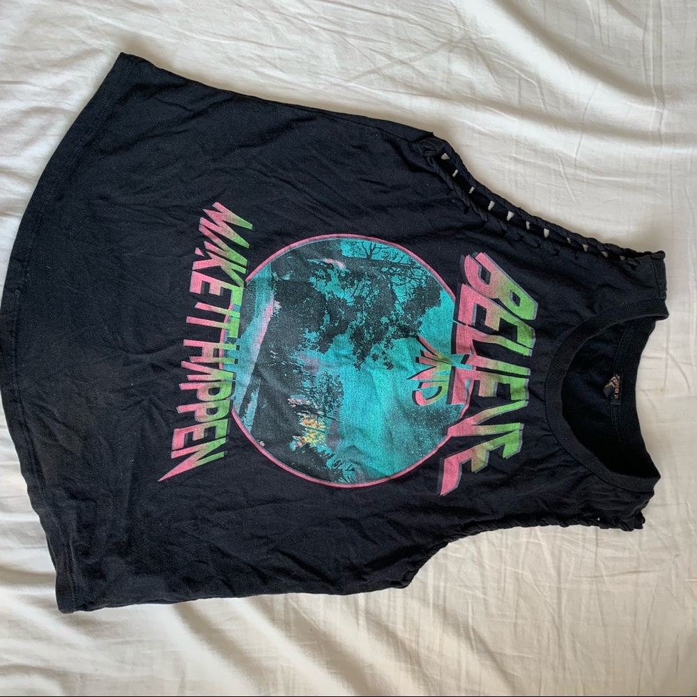 Women’s tank size small